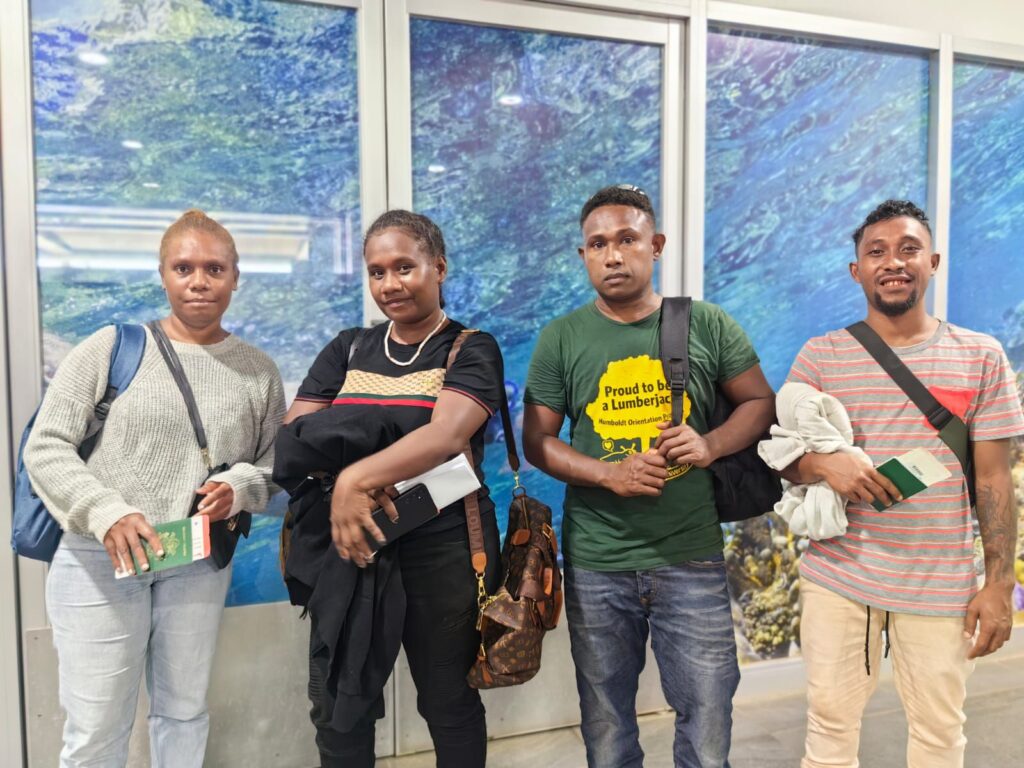 Four newspaper journalists depart for Australia